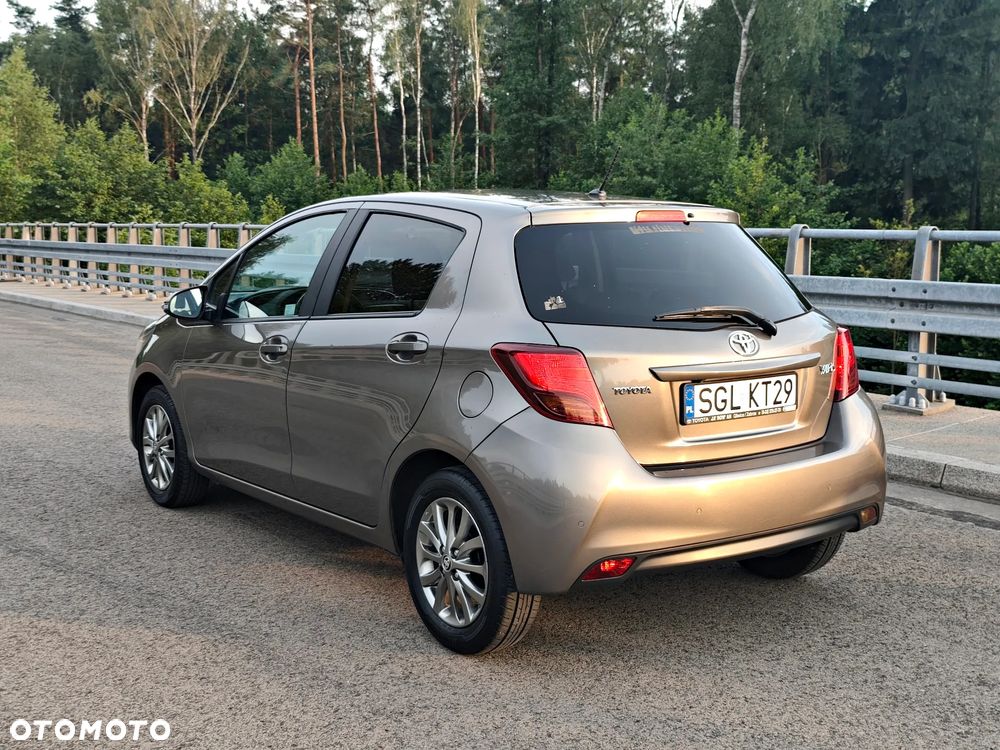Toyota Yaris 1.33 Premium - 5
