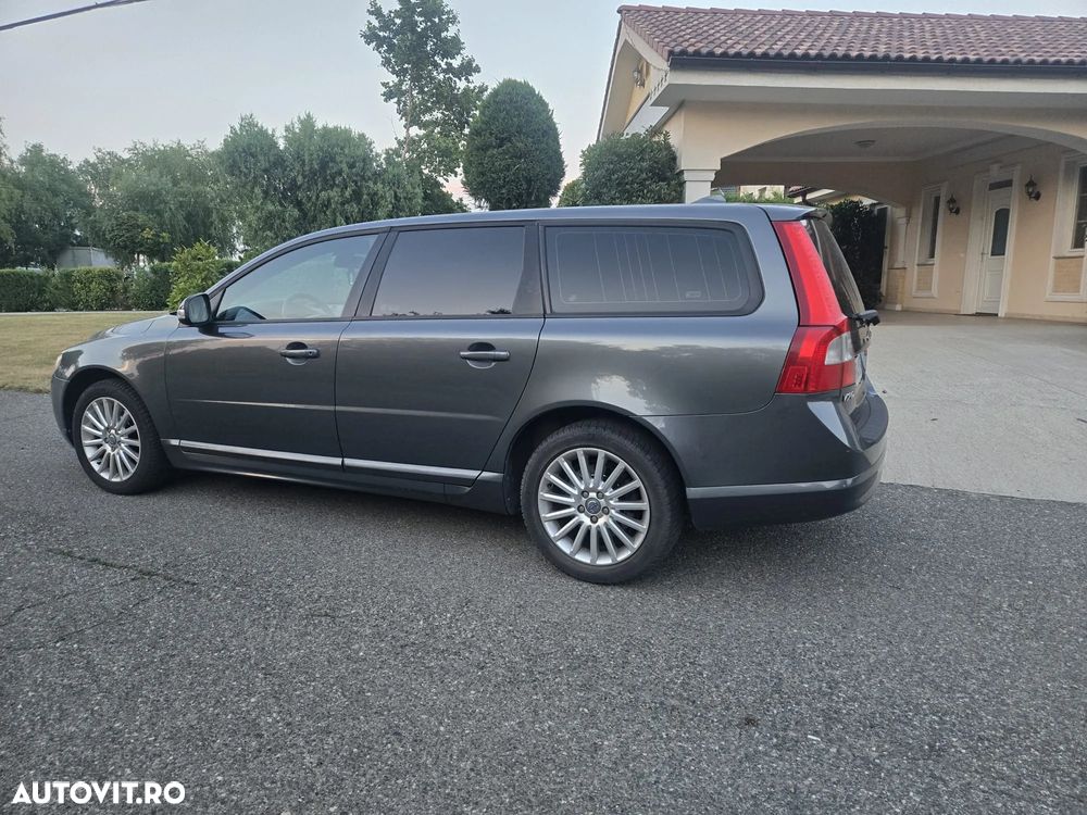 Volvo V70 2.4 D AWD Aut - 1
