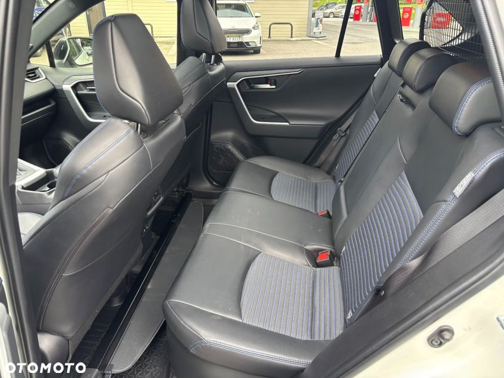 Toyota RAV4 2.5 4x4 Lounge - 12