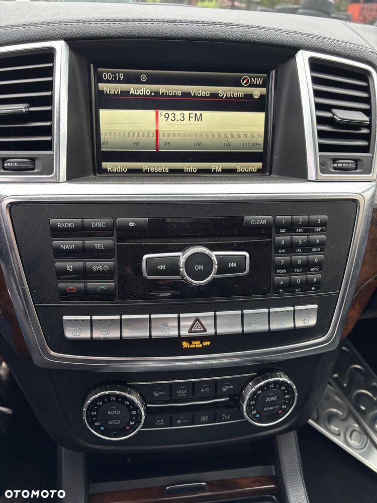 Mercedes-Benz GL - 15