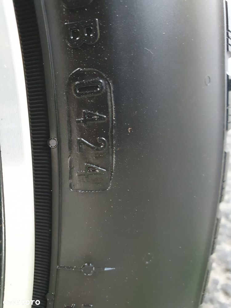 Toyota Yaris 1.5 Premium - 19