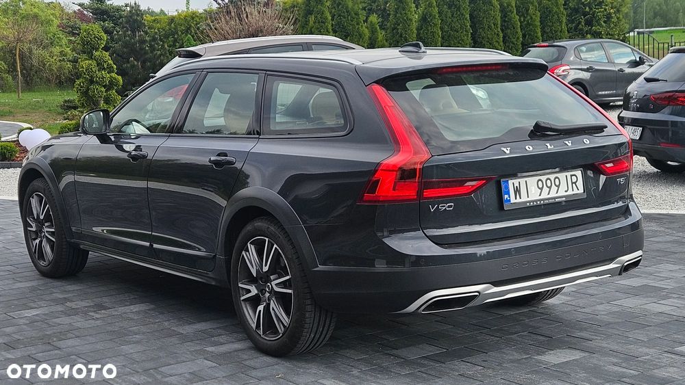 Volvo V90 Cross Country - 2