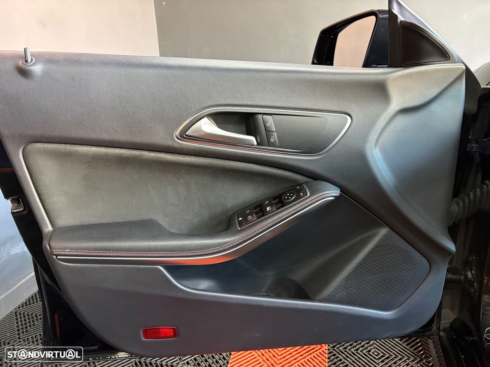 Mercedes-Benz CLA 220 (CDI) d 7G-DCT AMG Line - 32