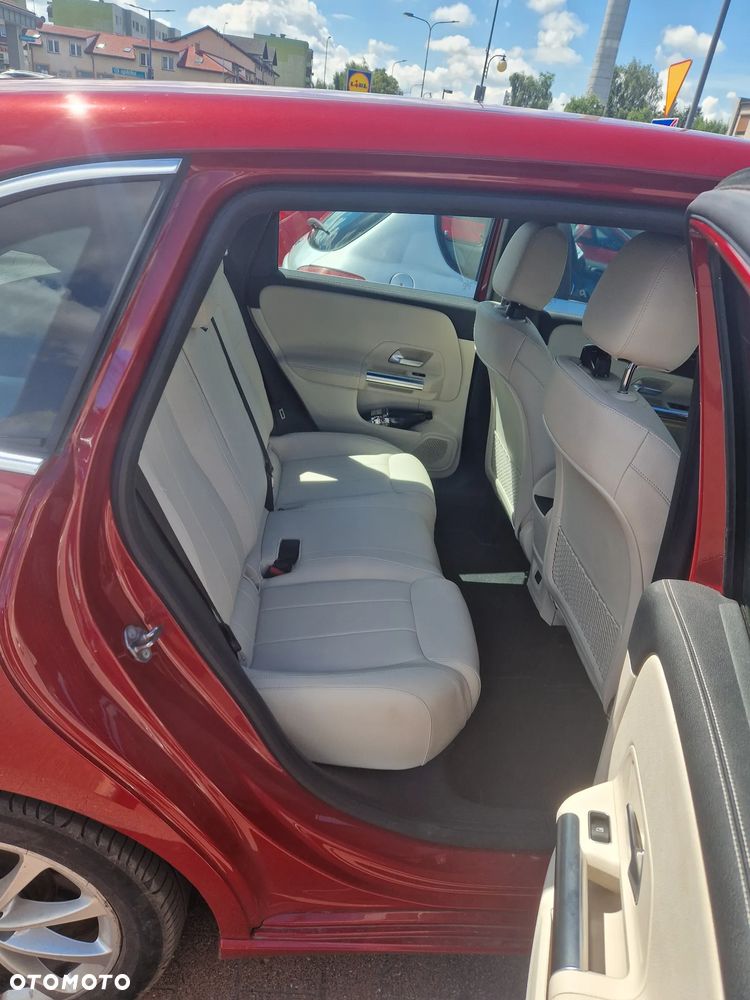 Mercedes-Benz Klasa B 250 e 8G-DCT Progressive - 13
