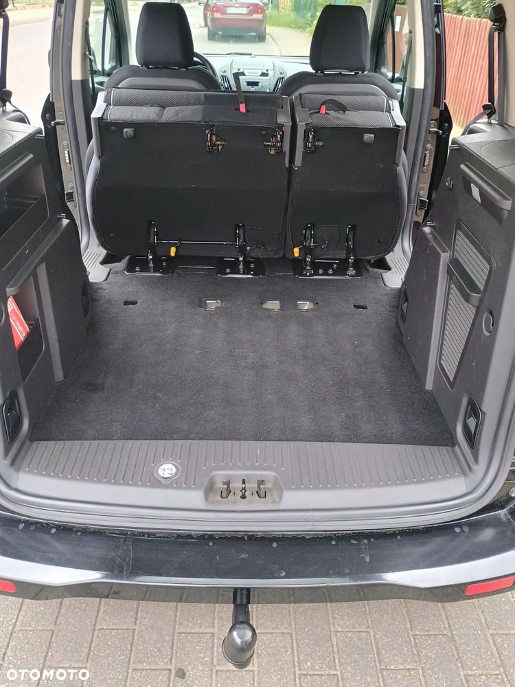 Ford Tourneo Courier 1.0 EcoBoost Titanium - 11