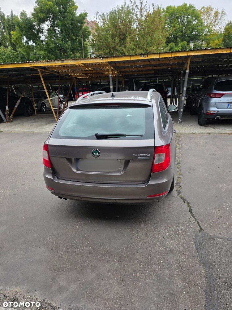 Skoda Superb 1.6 TDI Ambition Greenline - 4