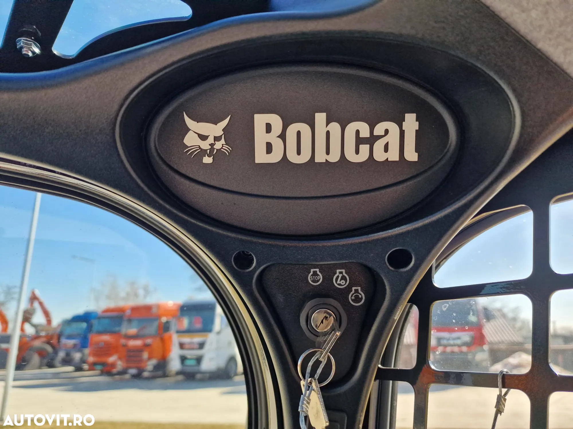 Bobcat S510, 2024, Usa cabina, AER CONDITIONAT, motor Kubota 50CP, inst hidr suplim, ANVELOPE PLINE, cupa 0,9, posibilitate leasing 5 ani, PROMOTIE 40.900 EUR+Tva - 16