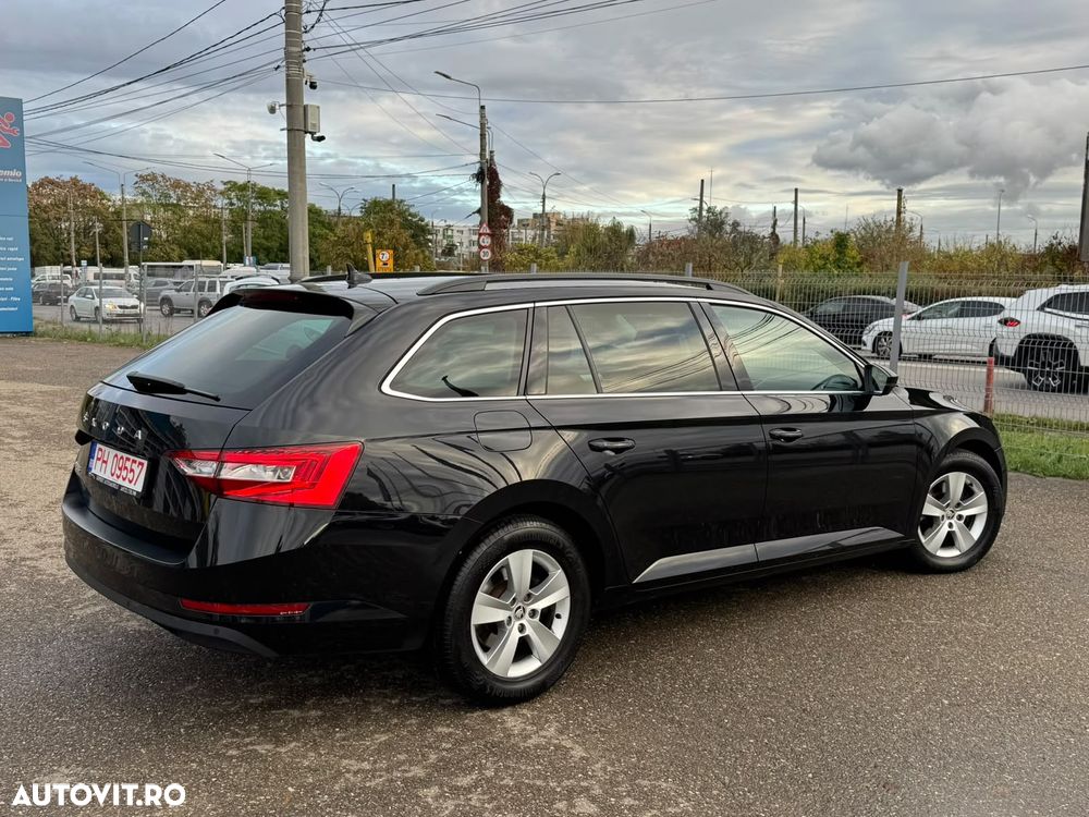 Skoda Superb 2.0 TDI DSG Active - 21