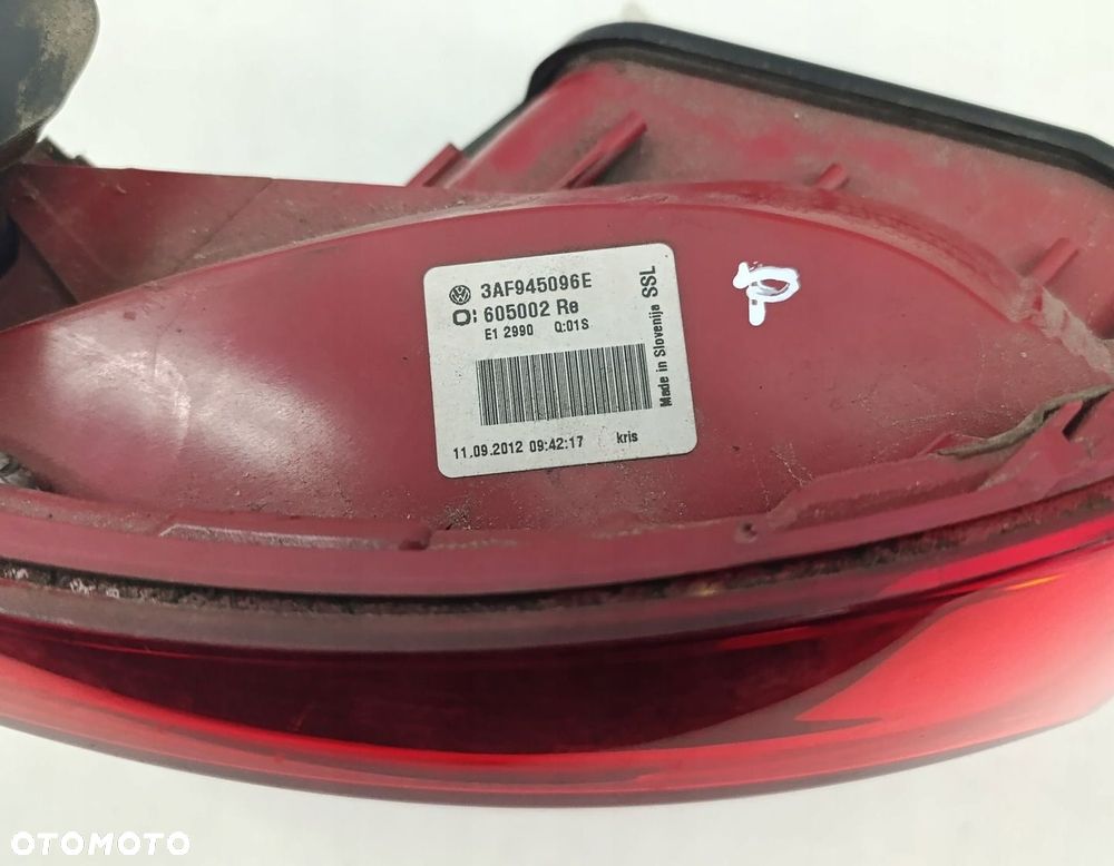 LAMPA PRAWA TYLNA VW PASSAT B7 2.0 TDI 3AF945095E - 3