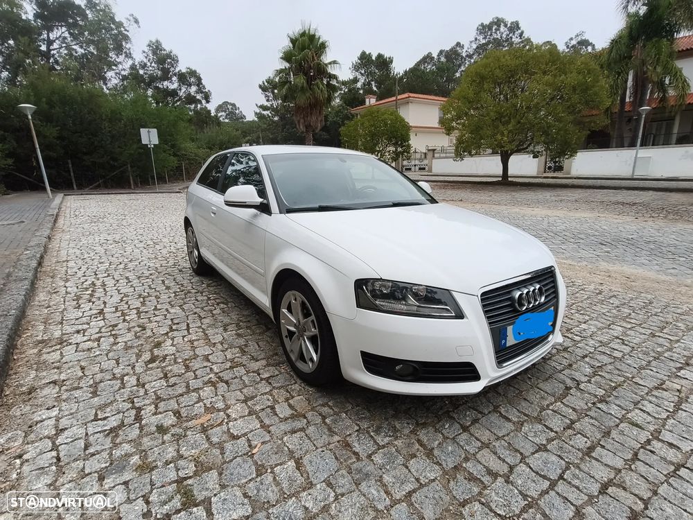Audi A3 1.6 TDI DPF Attraction - 2