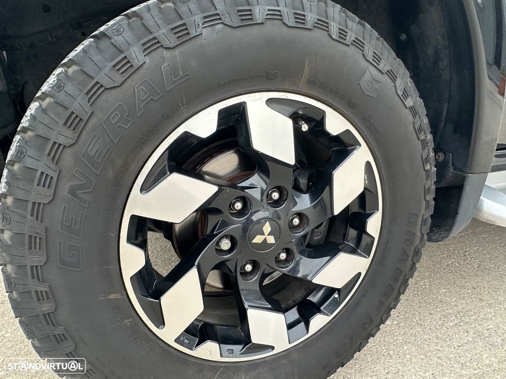 Mitsubishi L200 Pick Up 4x4 Auto Cabine Dupla Diamant Edition+ - 21