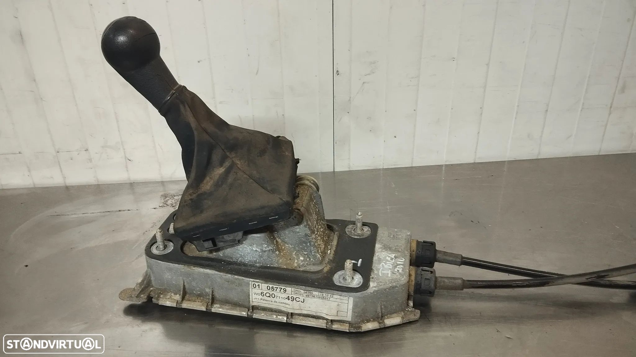 SELECTOR / SELETOR DE VELOCIDADES SEAT IBIZA 6J  VOLKSWAGEN POLO 1.2 1.4 1.6TDI REF. 6Q0711061E 6Q0711049CJ - 1