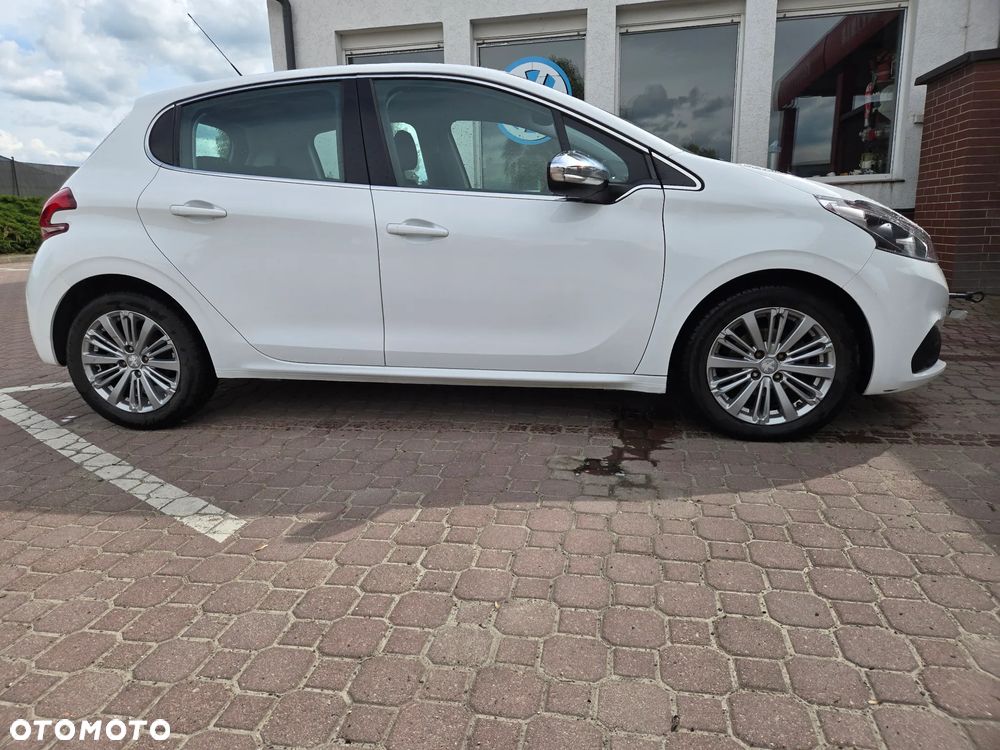 Peugeot 208 1.2 PureTech Allure S&S - 4