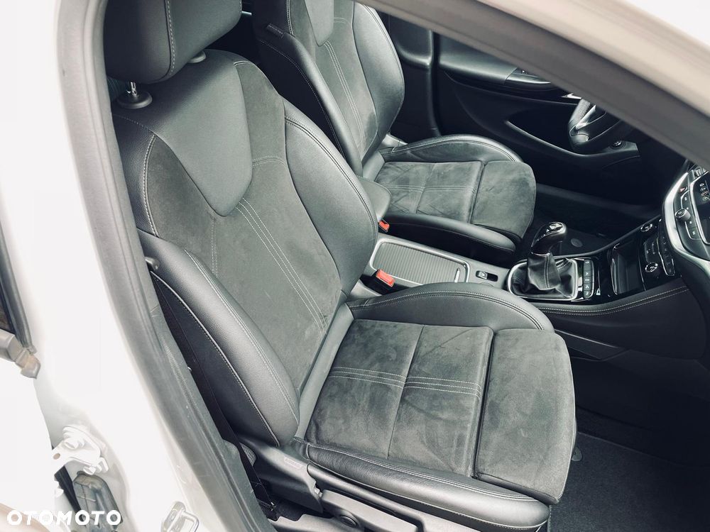 Opel Astra 1.5 CDTI Ultimate S&S - 6