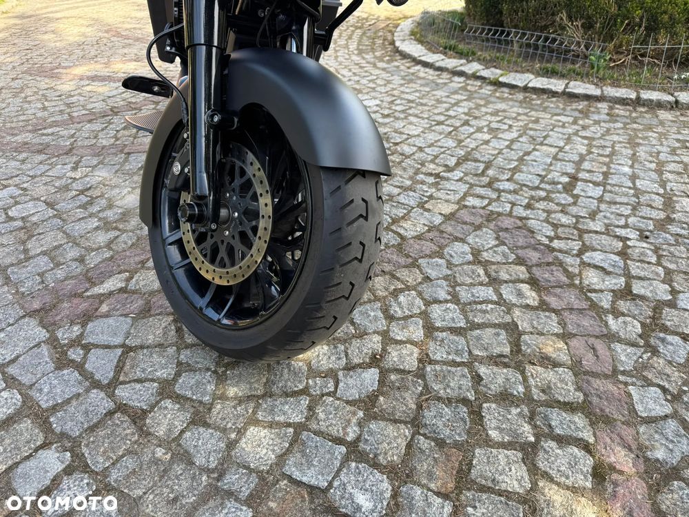 Harley-Davidson Touring Road Glide - 5