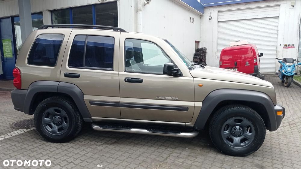 Jeep Cherokee - 21