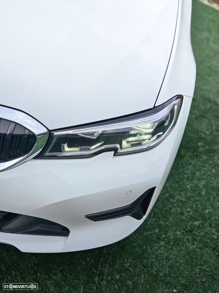 BMW 320 d Aut. Sport Line - 13