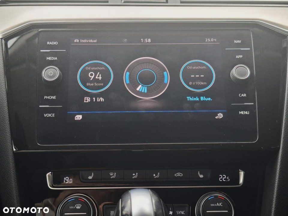 Volkswagen Passat - 35