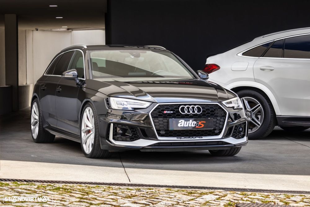 Audi RS4 Avant - 3