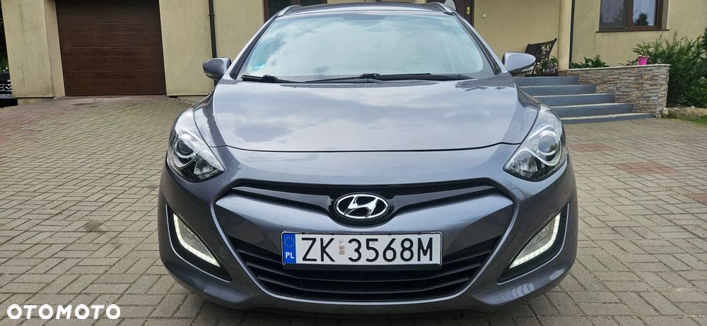 Hyundai i30 blue Kombi 1.6 CRDi Classic Navigation - 17