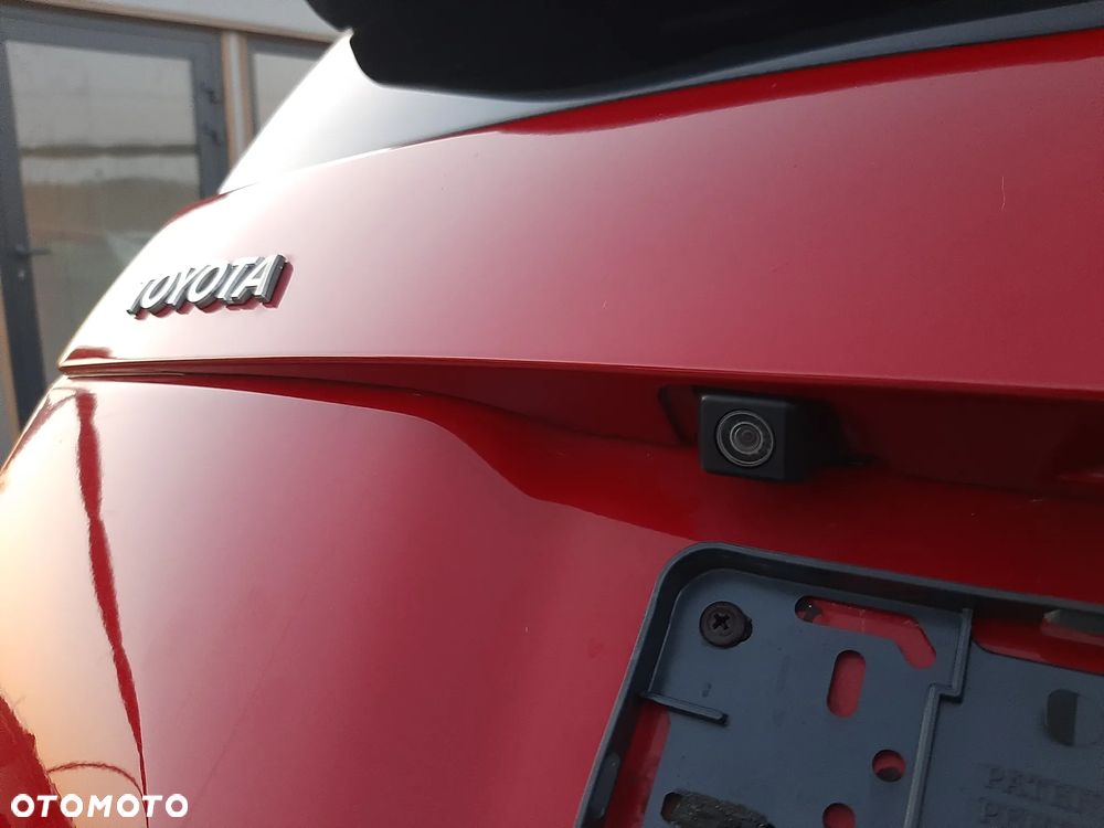 Toyota Prius (Hybrid) Executive - 14