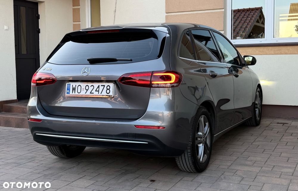 Mercedes-Benz Klasa B 180 7G-DCT Progressive - 21