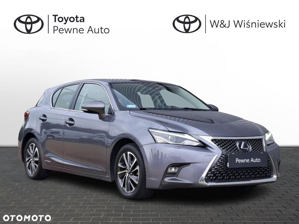 Lexus CT - 18