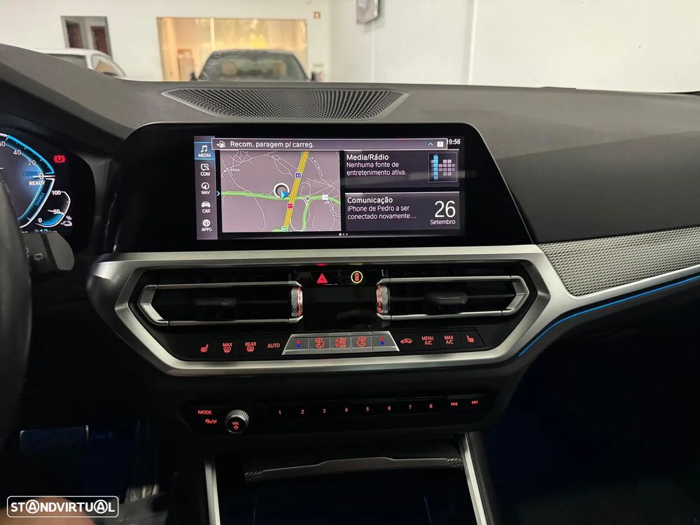 BMW 330 e Touring Pack M Auto - 17
