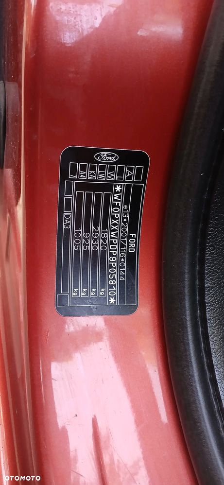 Ford Focus 1.6 16V Ghia - 27