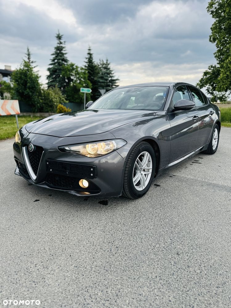 Alfa Romeo Giulia - 1