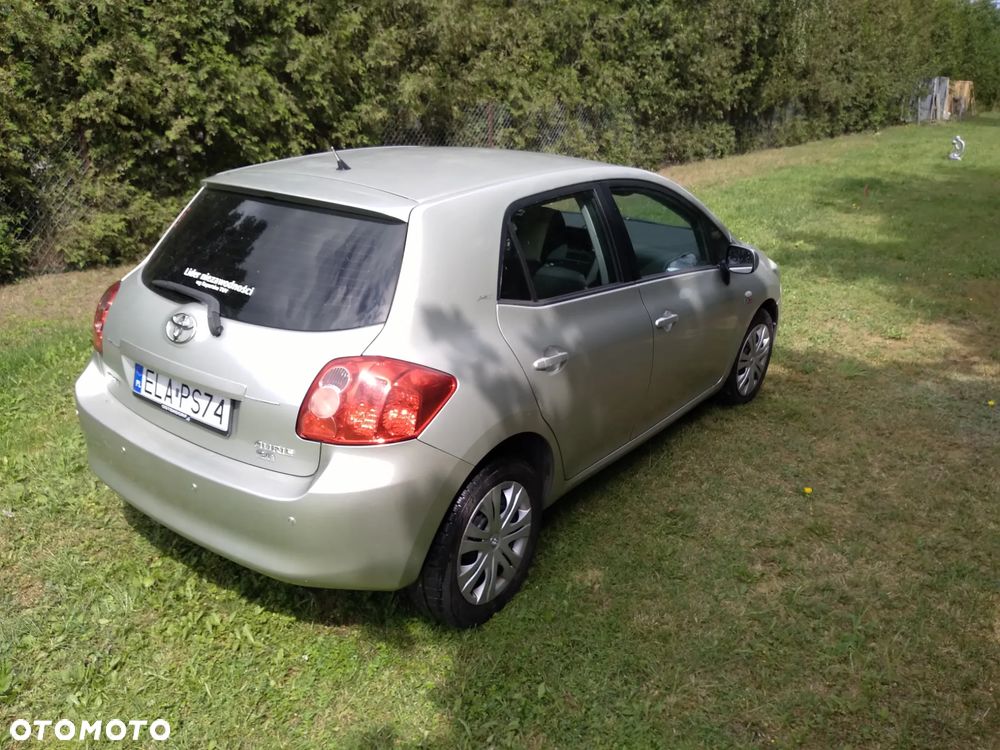 Toyota Auris 2.0 D-4D - 24