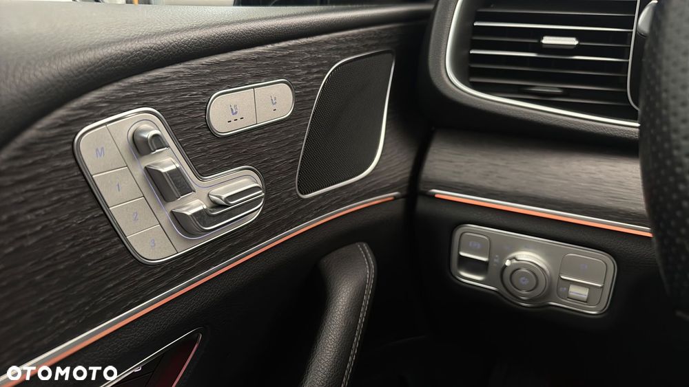 Mercedes-Benz GLE 300 d 4-Matic - 27