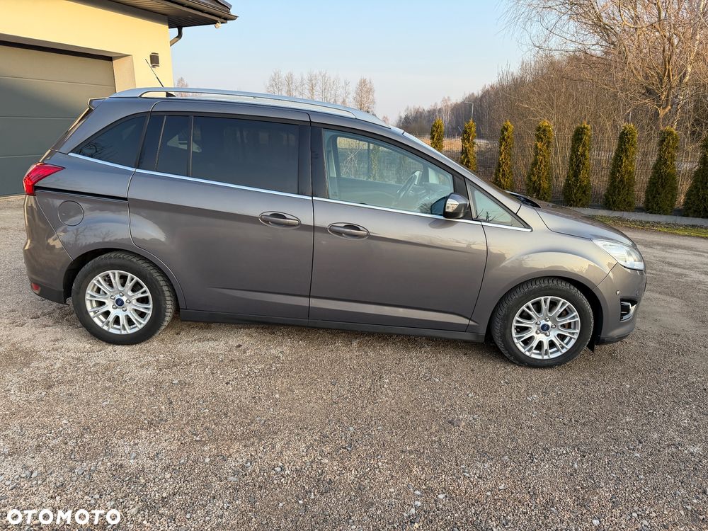 Ford Grand C-MAX - 16