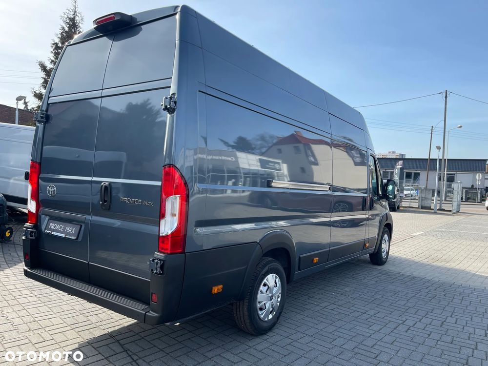 Toyota Proace Max - 11