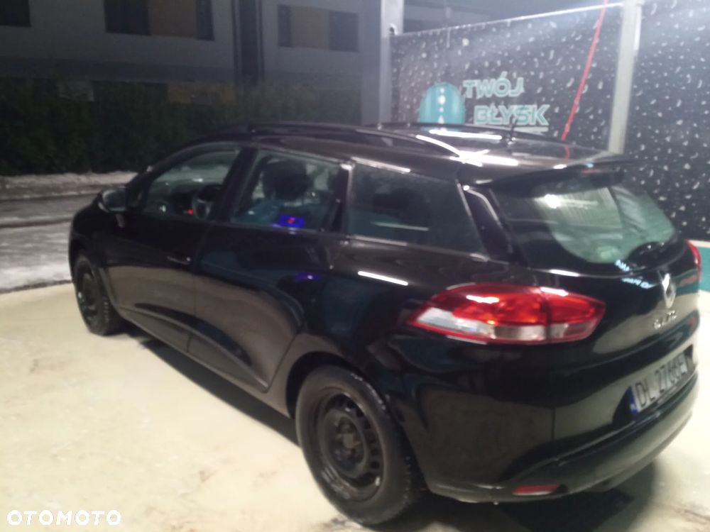 Renault Clio - 10