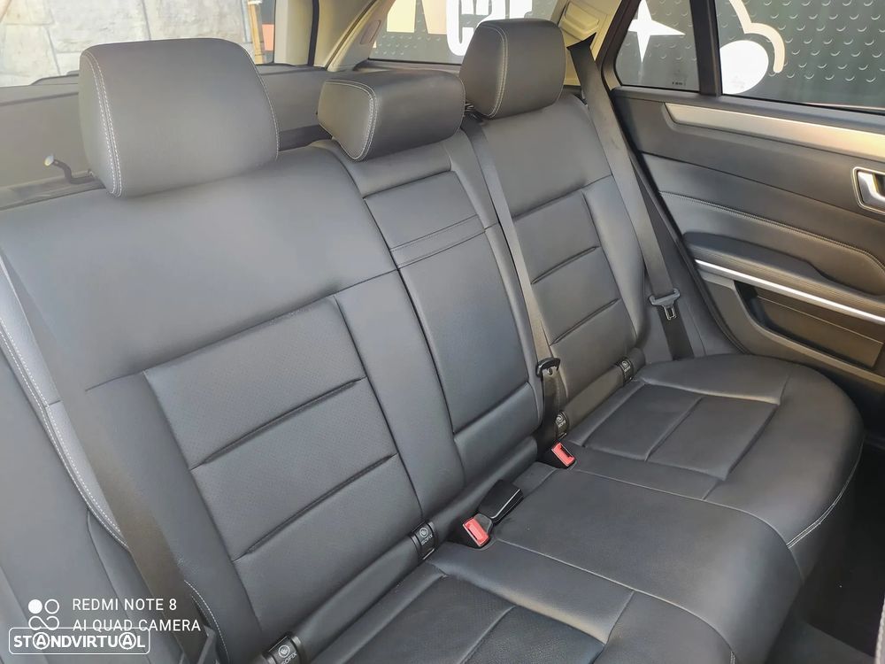 Mercedes-Benz E 300 Bluetec Hybrid Avantgarde - 35