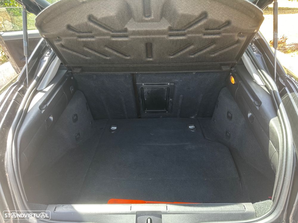 Alfa Romeo GT 1.9 JTD M-JET - 22