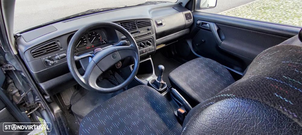 VW Golf 1.9 D CL - 8