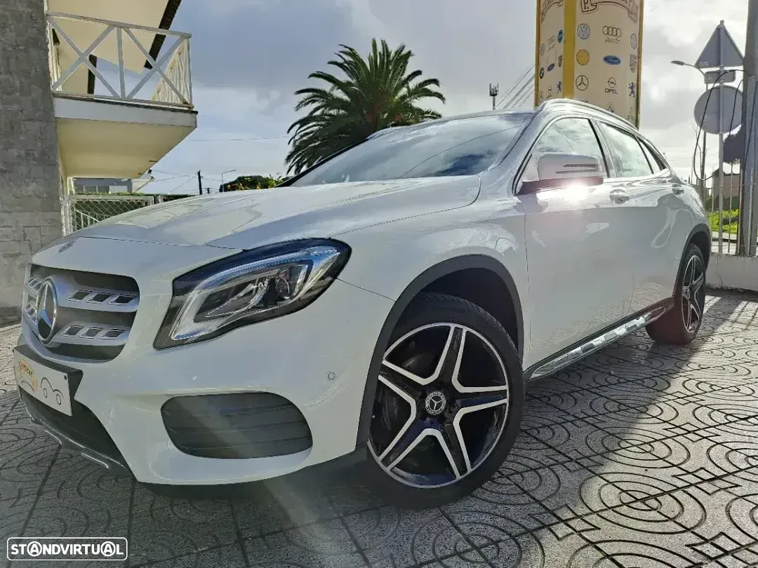 Mercedes-Benz GLA 180 d AMG Line - 3