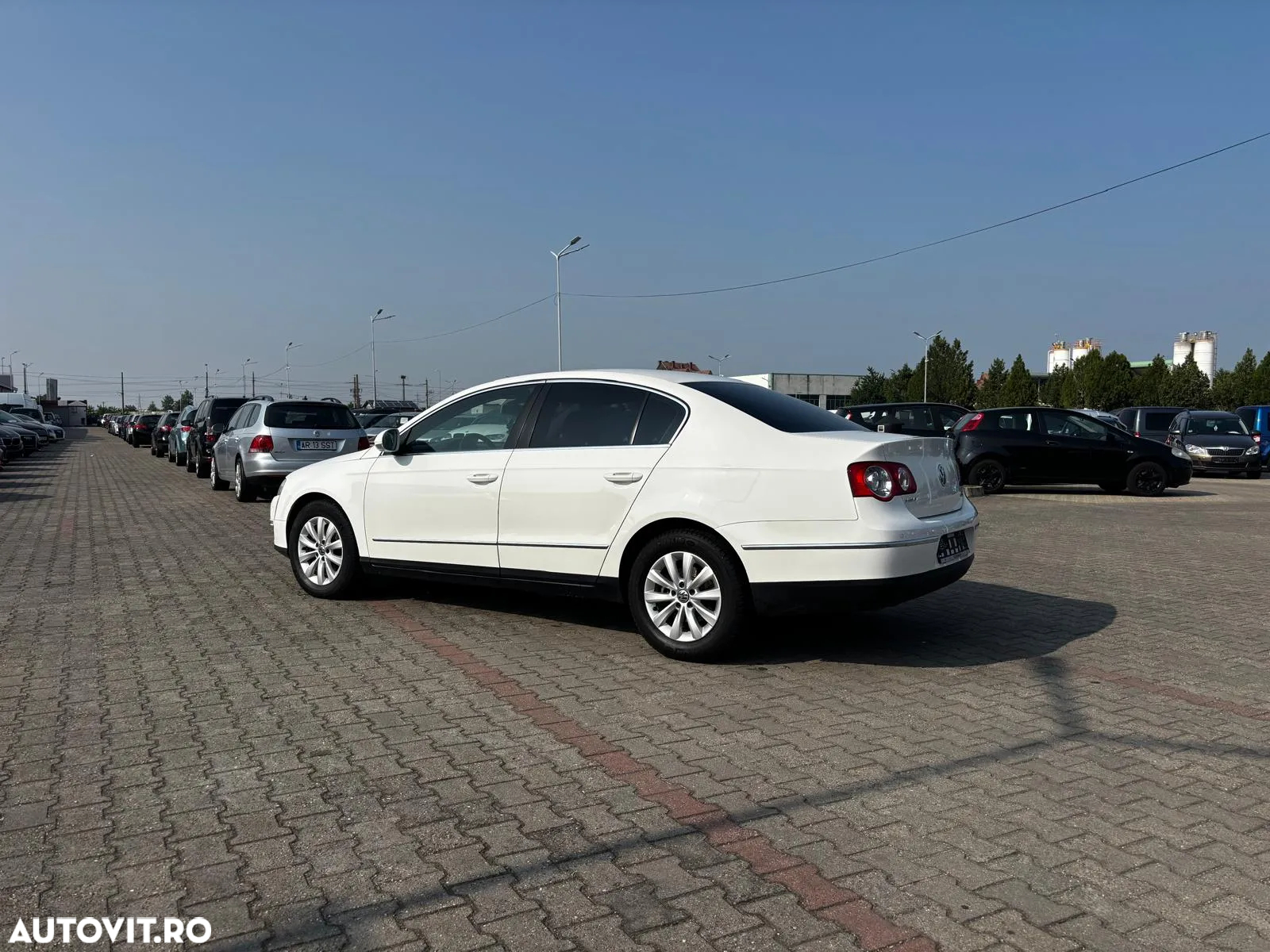 Volkswagen Passat - 23