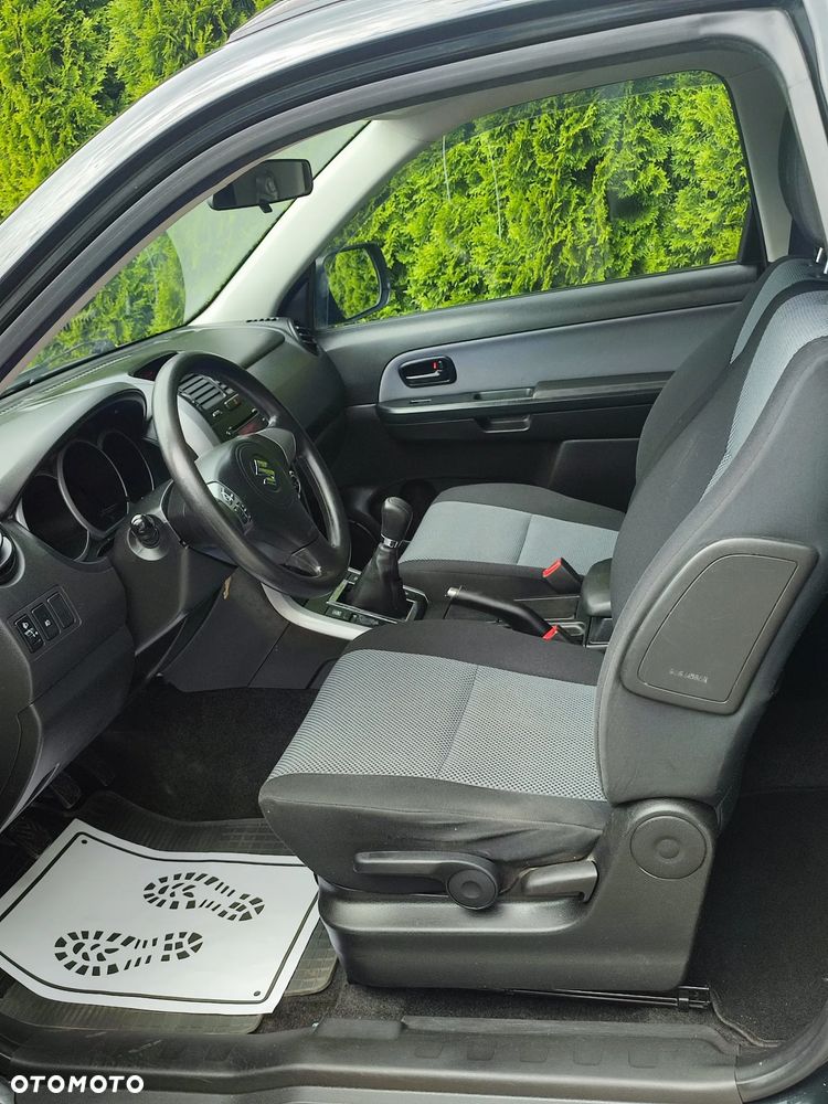 Suzuki Grand Vitara 1.9 DDiS - 9