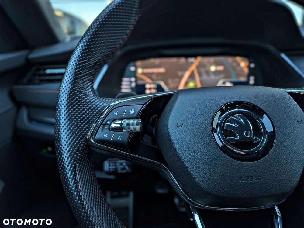 Skoda Octavia 2.0 TDI RS DSG - 18