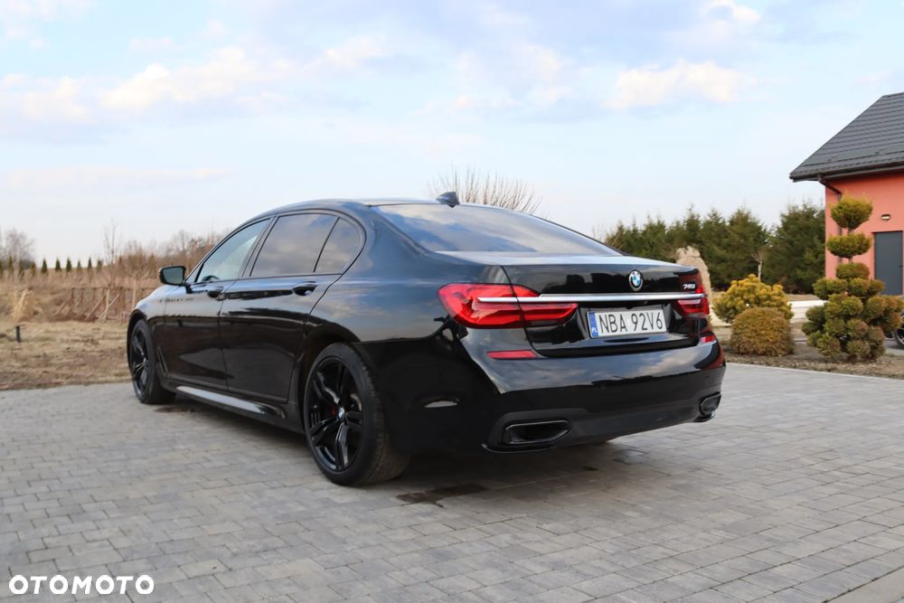 BMW Seria 7 740i - 3
