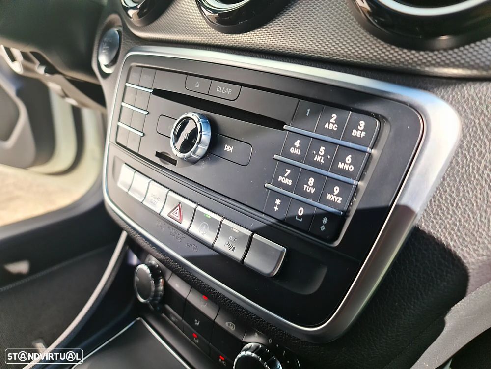 Mercedes-Benz A 180 CDI BE Edition AMG Line - 14