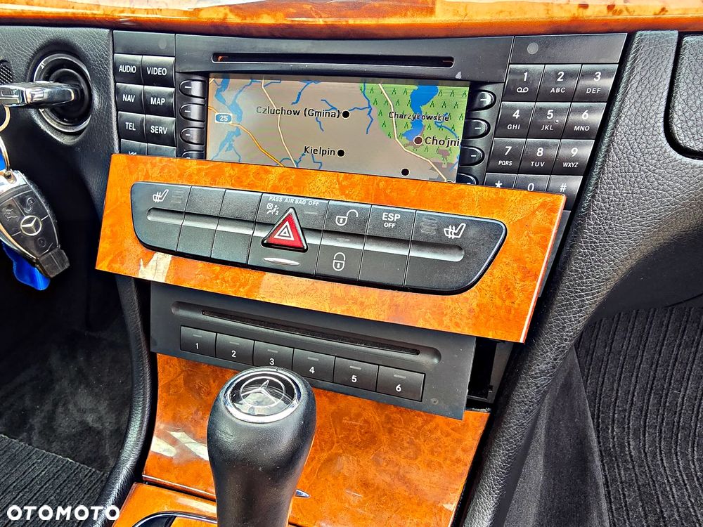 Mercedes-Benz Klasa E 500 4Matic Automatik Avantgarde - 28