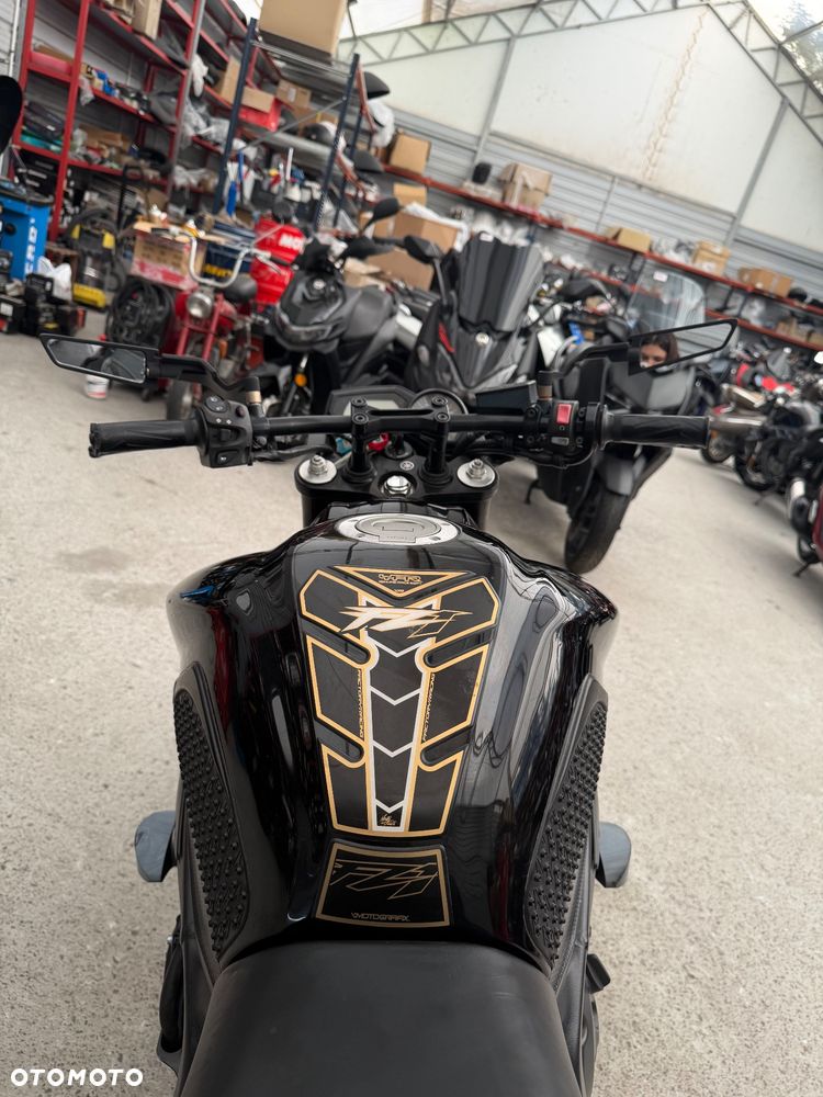 Yamaha FZ - 9
