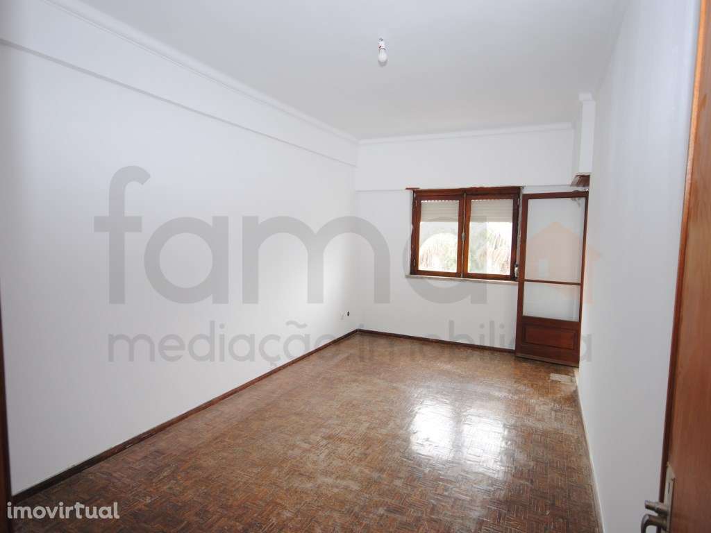Apartamento T2 para Remodelação Total - Oeiras - Grande imagem: 3/22