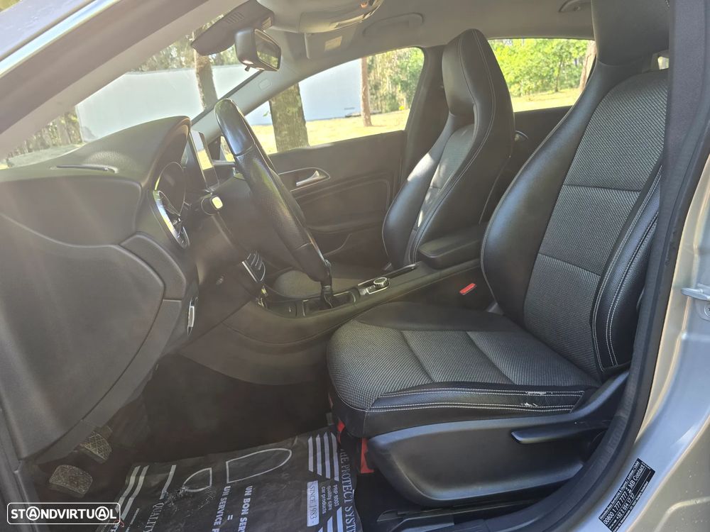 Mercedes-Benz CLA 180 d Shooting Brake - 10