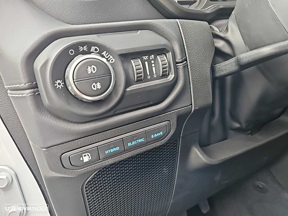 Jeep Wrangler Unlimited - 19