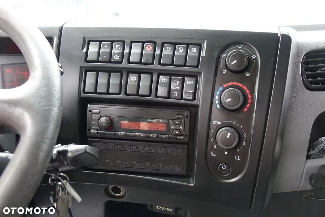 Renault PREMIUM D26 WIDE / CHŁODNIA / CARRIER SUPRA 1150 / AUTOMAT / EURO 6 / WINDA ZAŁADUNKOWA / OŚ PODNOSZONA SKRĘTNA / ROLETA - 32